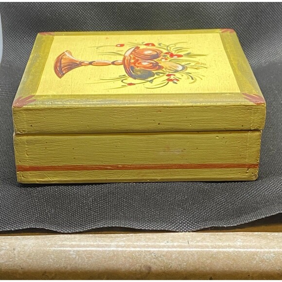 Vintage Florentia Wooden Trinket Box Italian handpainted yellow floral cute - Picture 4 of 8
